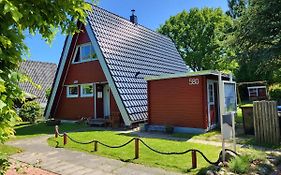 Gemuetliches Ferienhaus Mit Kaminofen An Der Ostsee In Damp